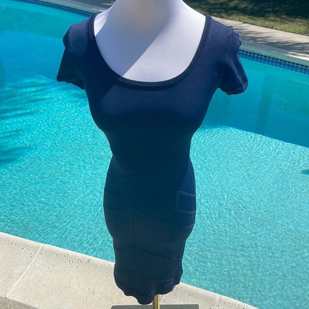 BCBG MaxAzaria navy body-hugging sexy Midi dress | Size XS